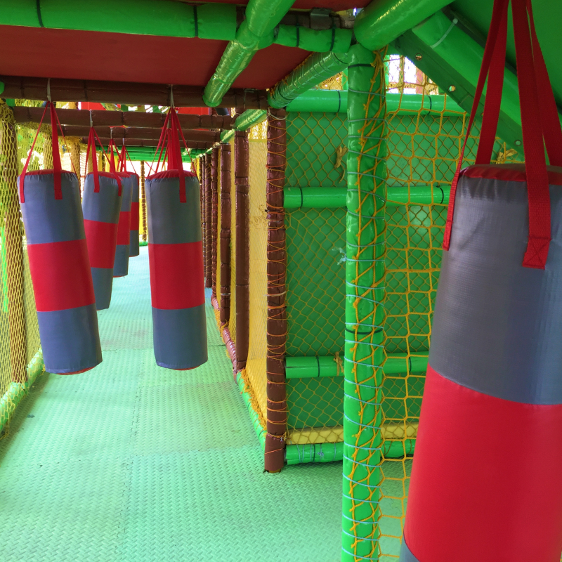 Brincolines y juegos en Baja Kidz Tijuana